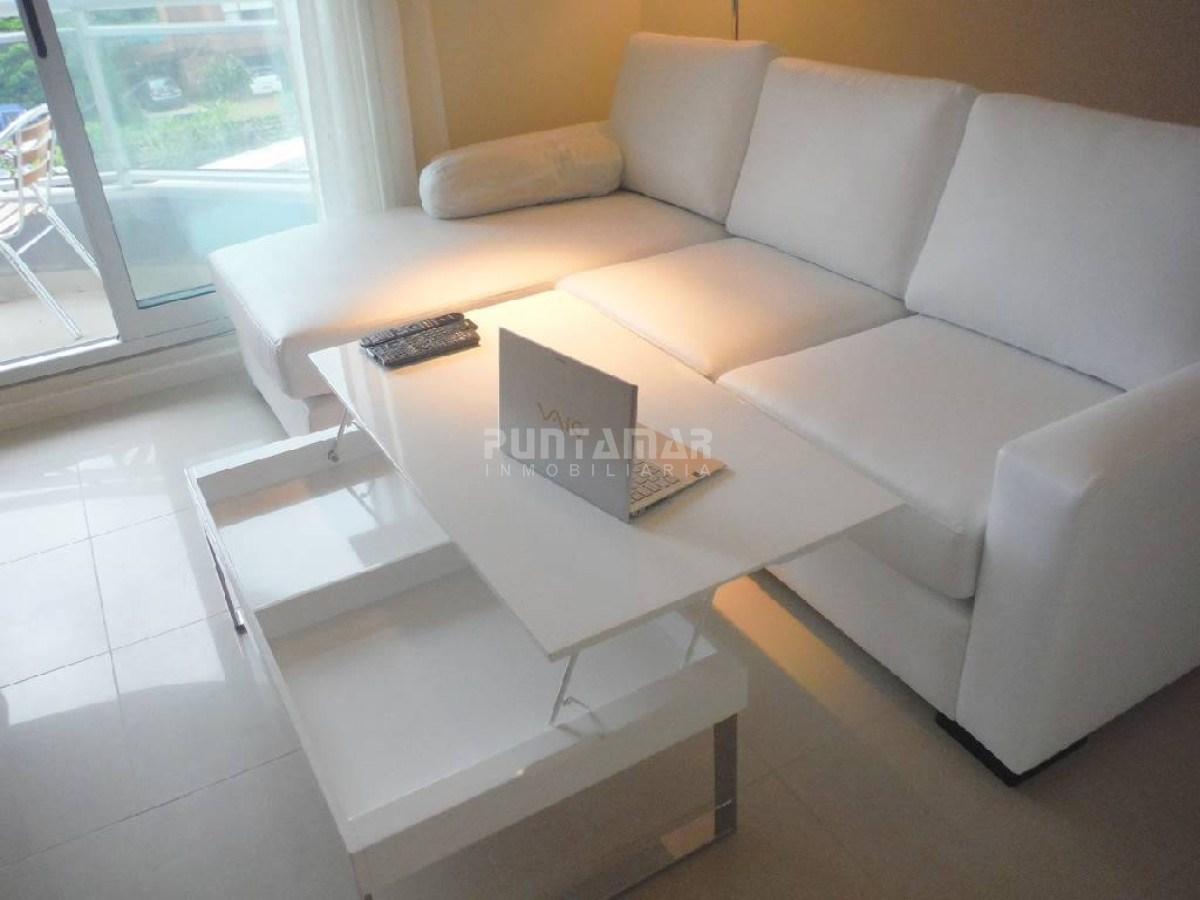 Apartamento ID.210112 - DIVINO APARTAMENTO EN UNA DE LAS MEJORES TORRES DE PUNTA DEL ESTE Y CON EXCELENTES AMENITIS..!!! UBICADO MUY CERCA DE LA PLAYA.