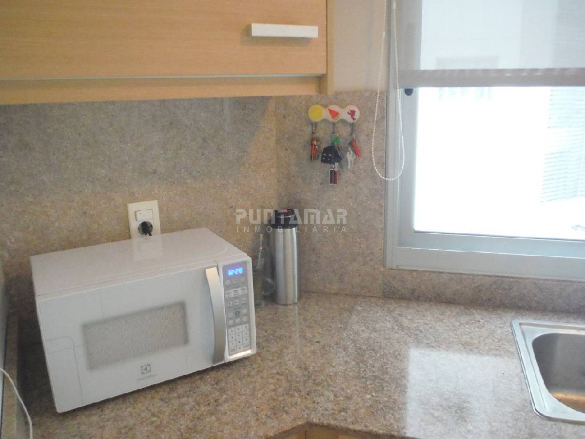 Apartamento ID.210112 - DIVINO APARTAMENTO EN UNA DE LAS MEJORES TORRES DE PUNTA DEL ESTE Y CON EXCELENTES AMENITIS..!!! UBICADO MUY CERCA DE LA PLAYA.