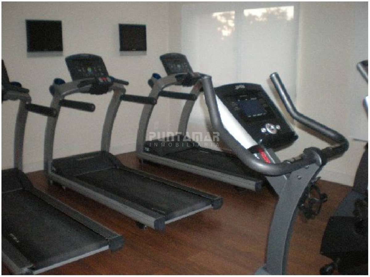 Apartamento ID.210112 - DIVINO APARTAMENTO EN UNA DE LAS MEJORES TORRES DE PUNTA DEL ESTE Y CON EXCELENTES AMENITIS..!!! UBICADO MUY CERCA DE LA PLAYA.