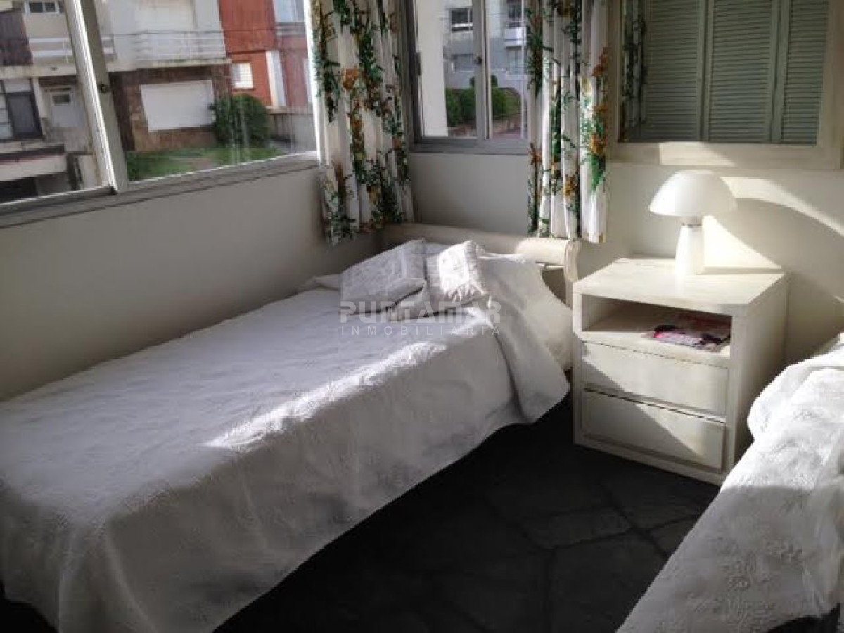 Apartamento ID.210160 - En la Peninsula frente a playa brava