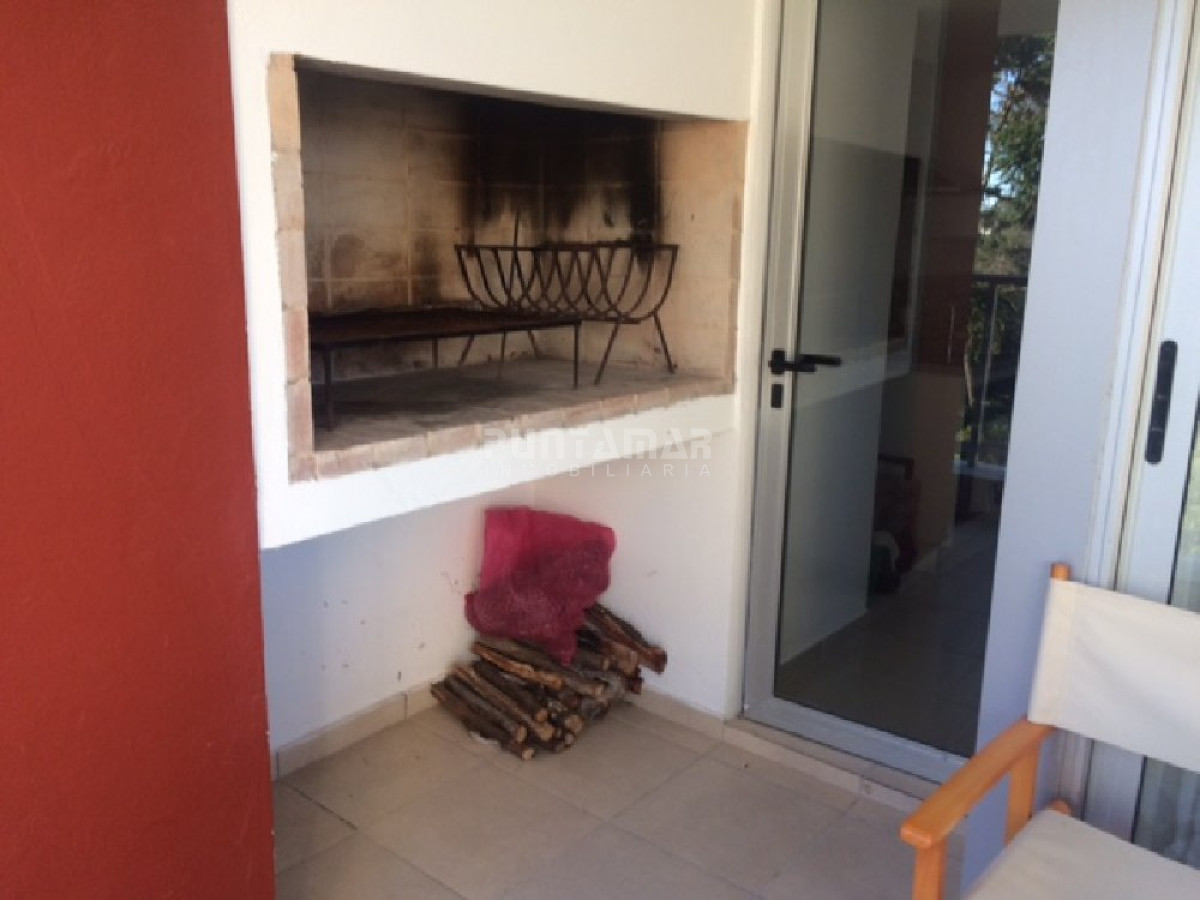 Apartamento ID.210183 - DIVINO APARTAMENTO A ESTRENAR, DOS DORMITORIOS, DOS BAÑOS, COCINA MUY BIEN EQUIPADA Y TERRAZA CON VISTA AL BOSQUE Y PARRILLERO 