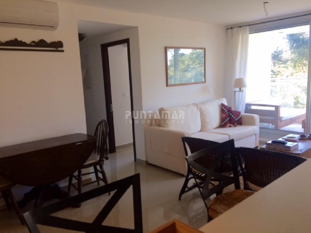 Apartamento ID.210183 - DIVINO APARTAMENTO A ESTRENAR, DOS DORMITORIOS, DOS BAÑOS, COCINA MUY BIEN EQUIPADA Y TERRAZA CON VISTA AL BOSQUE Y PARRILLERO 