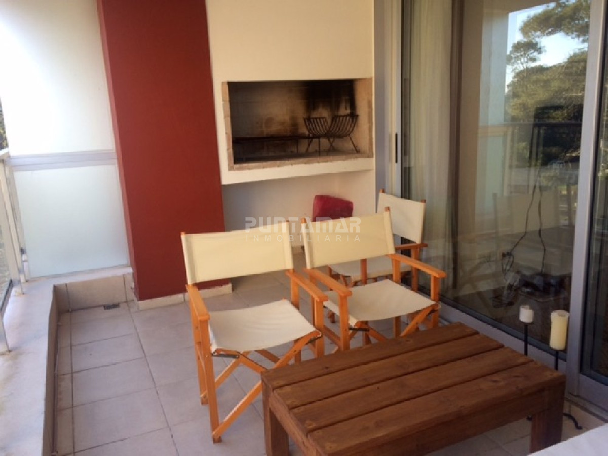 Apartamento ID.210183 - DIVINO APARTAMENTO A ESTRENAR, DOS DORMITORIOS, DOS BAÑOS, COCINA MUY BIEN EQUIPADA Y TERRAZA CON VISTA AL BOSQUE Y PARRILLERO 