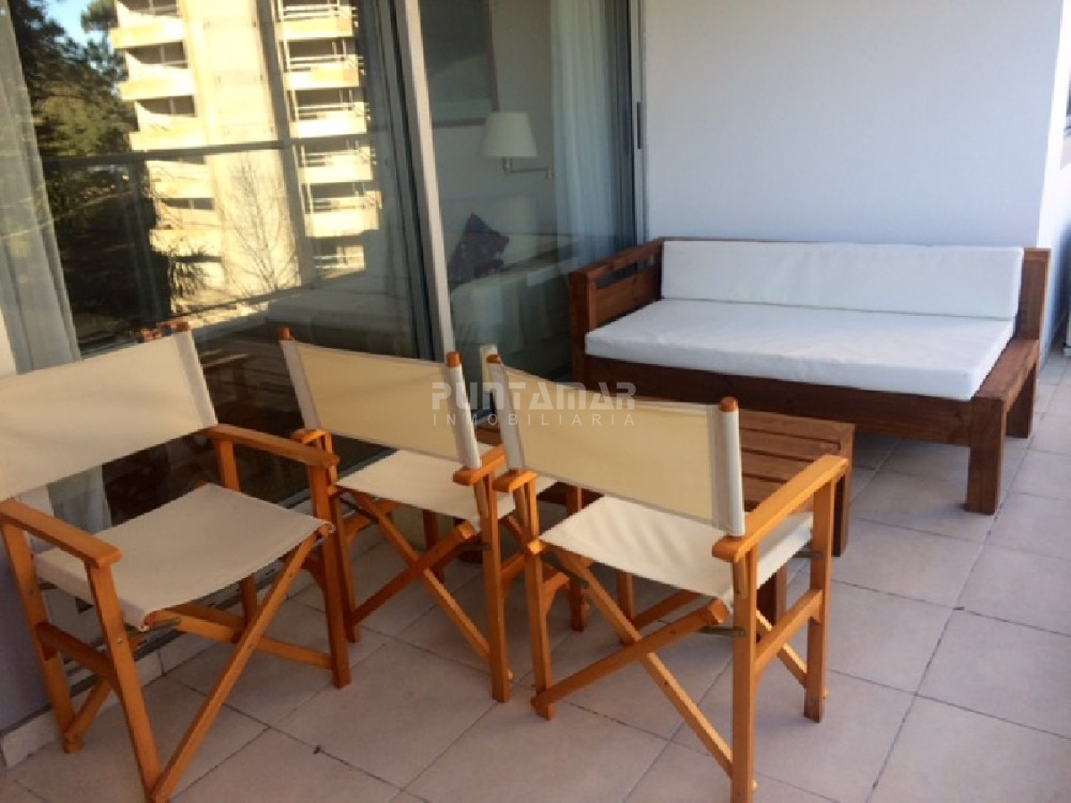 Apartamento ID.210183 - DIVINO APARTAMENTO A ESTRENAR, DOS DORMITORIOS, DOS BAÑOS, COCINA MUY BIEN EQUIPADA Y TERRAZA CON VISTA AL BOSQUE Y PARRILLERO 