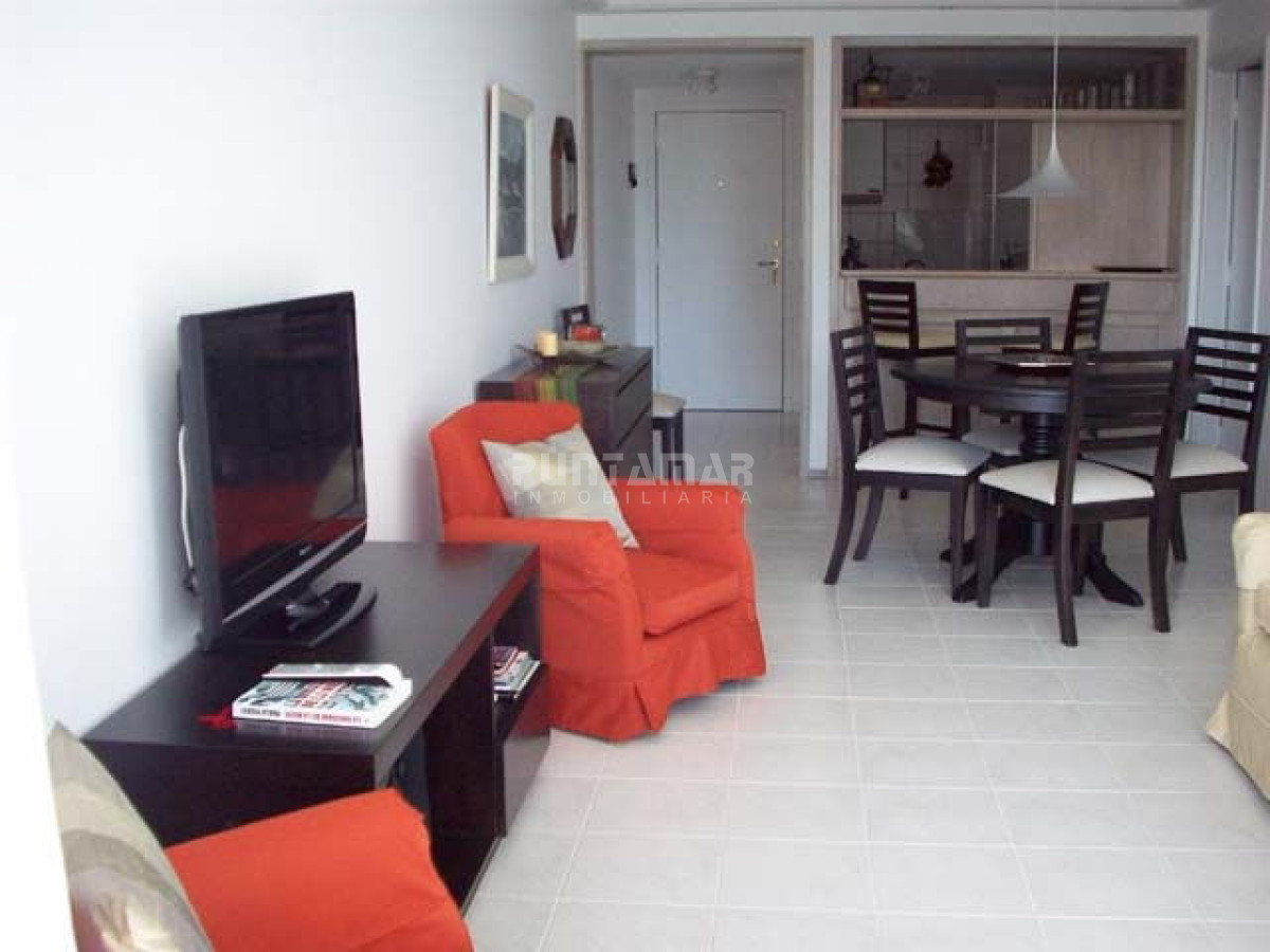 Apartamento ID.9005 - Alquiler Apartamento en Brava a 300 mts del mar