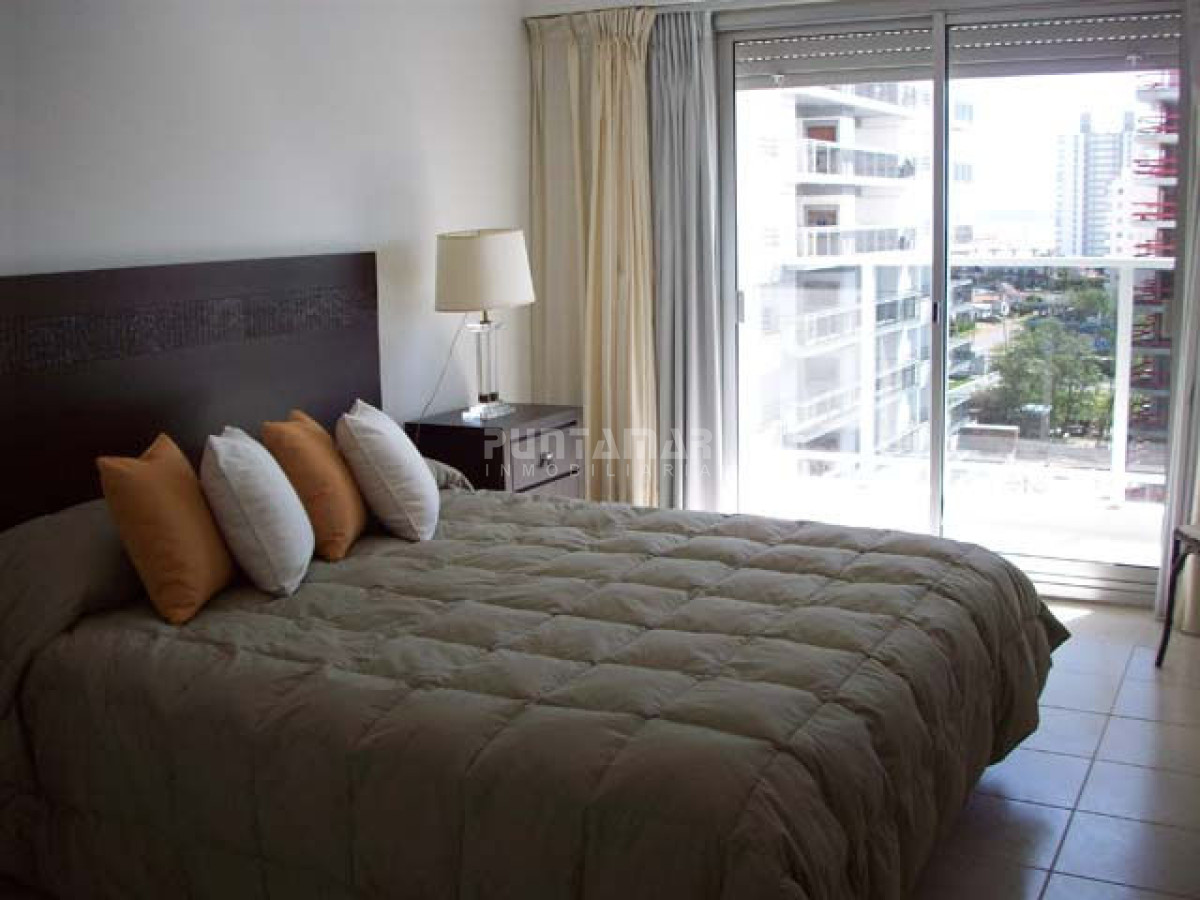 Apartamento ID.9005 - Alquiler Apartamento en Brava a 300 mts del mar