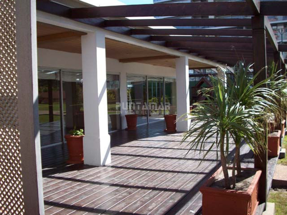 Apartamento ID.9005 - Alquiler Apartamento en Brava a 300 mts del mar