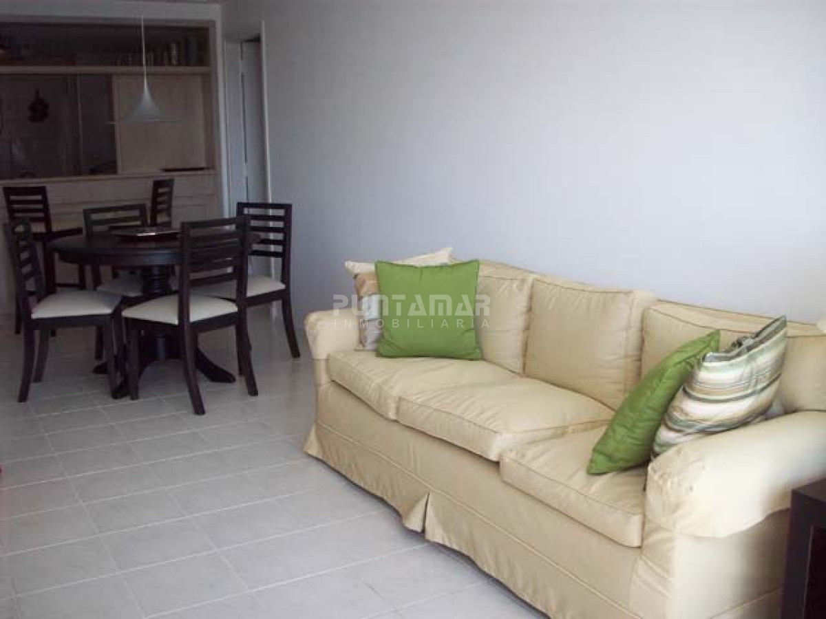 Apartamento ID.9005 - Alquiler Apartamento en Brava a 300 mts del mar