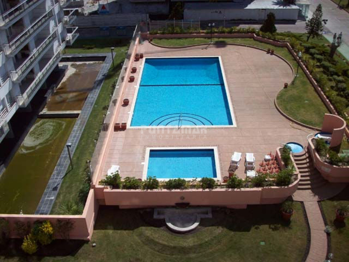 Apartamento ID.9005 - Alquiler Apartamento en Brava a 300 mts del mar