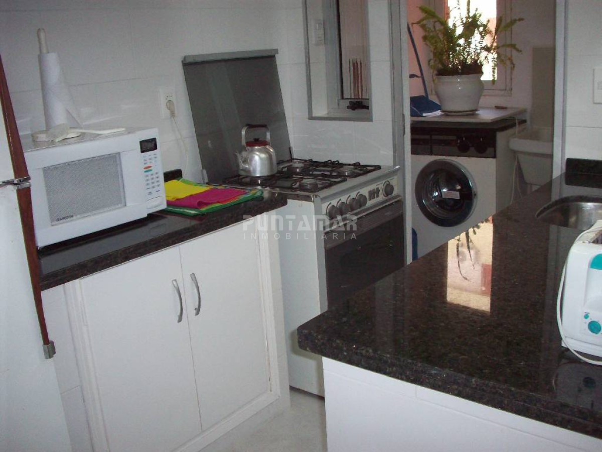 Apartamento ID.9030 - DEPARTAMENTO DE 2 DORMITORIOS FRENTE AL MAR 