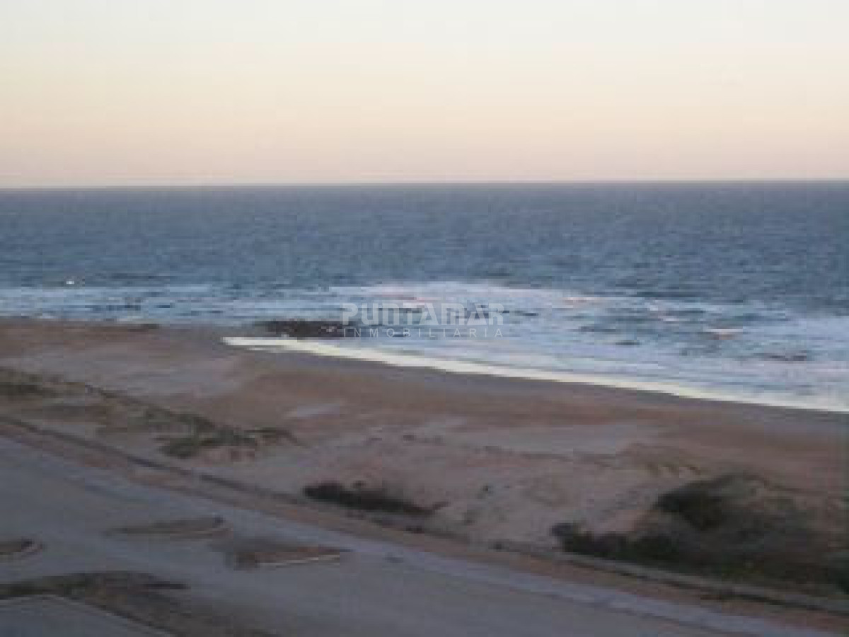 Apartamento ID.9035 - Apartamento en Brava, 1 dormitorios *