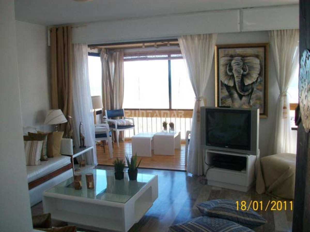 Apartamento ID.9074 - Apartamento en Brava, 3 dormitorios *