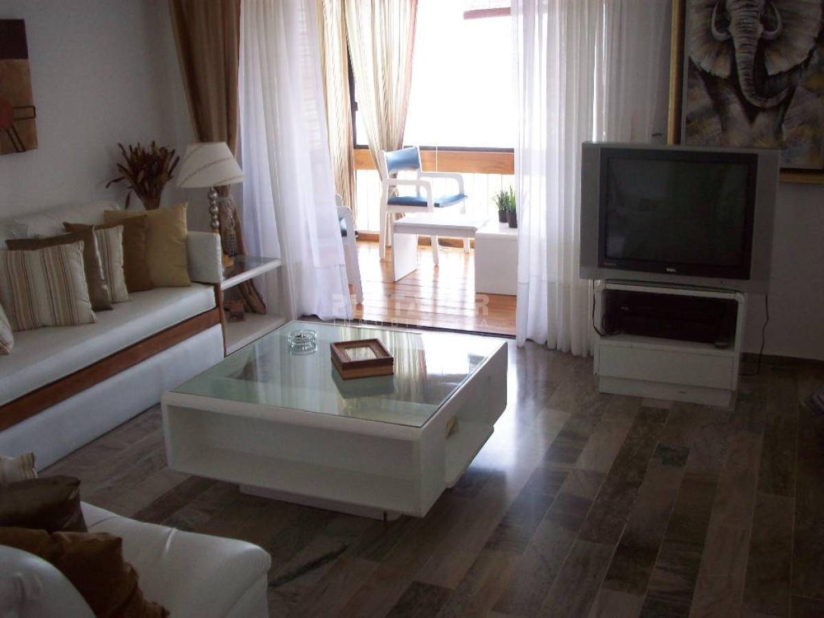 Apartamento ID.9074 - Apartamento en Brava, 3 dormitorios *