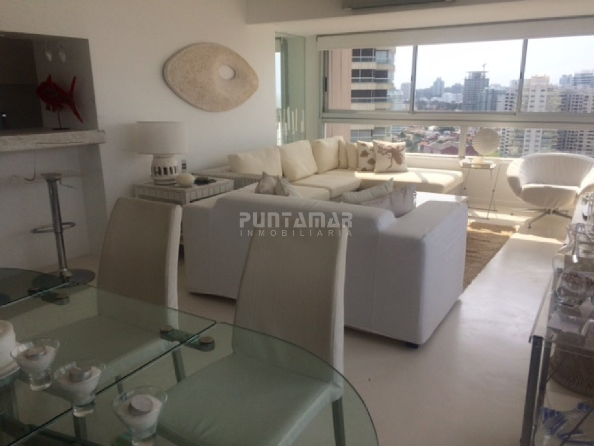 Apartamento ID.211615 - DEPARTAMENTO DE 3 DORMITORIOS EN PISO 18 CON EXCELENTES VISTAS 