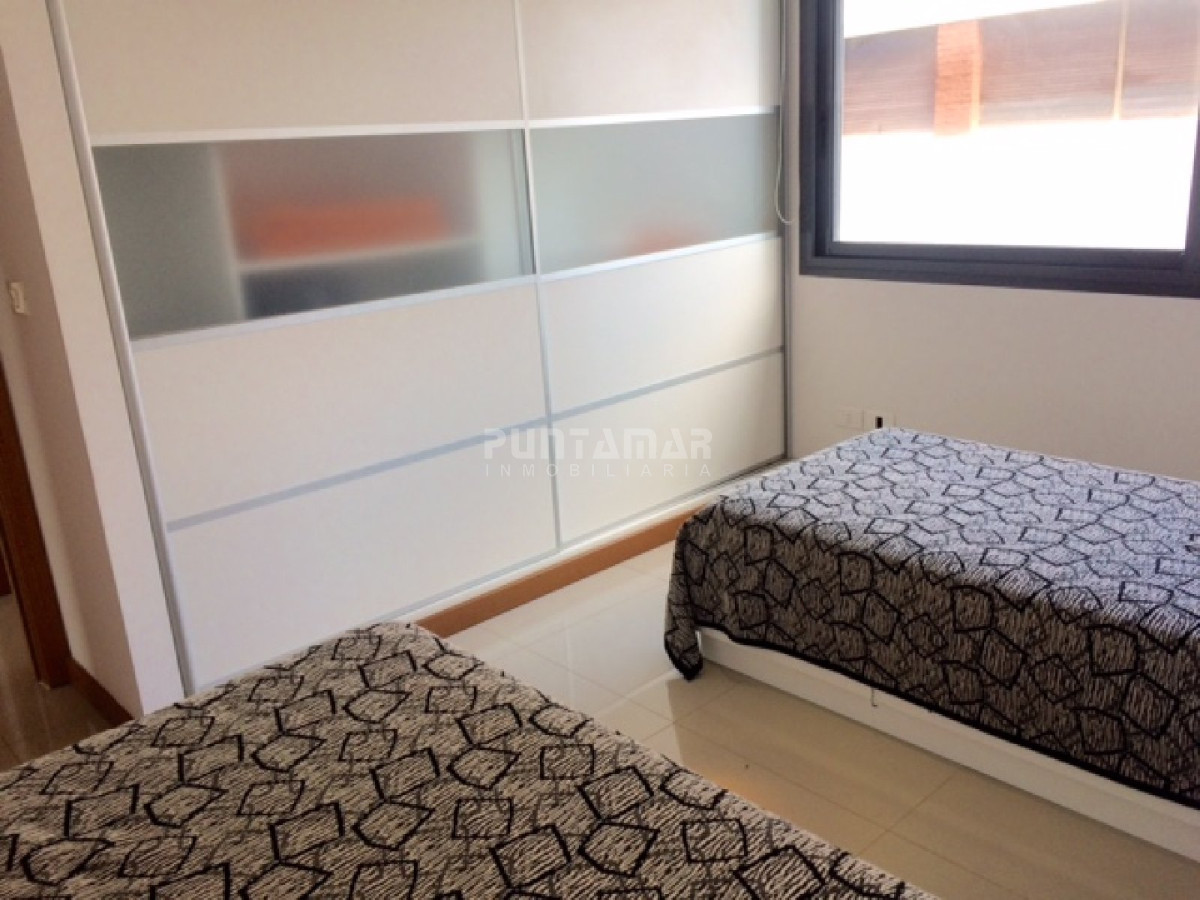 Apartamento ID.9085 - ALQUILER ANUAL O INVERNAL DEPARTAMENTO DE DOS DORMITORIOS  FRENTE AL MAR EN LA BRAVA
