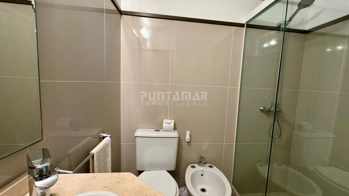Apartamento ID.213438 - HERMOSO PENTHOUSE 2 DORMITORIOS CON JACUZZI A 100 MTS DE PLAYA BRAVA