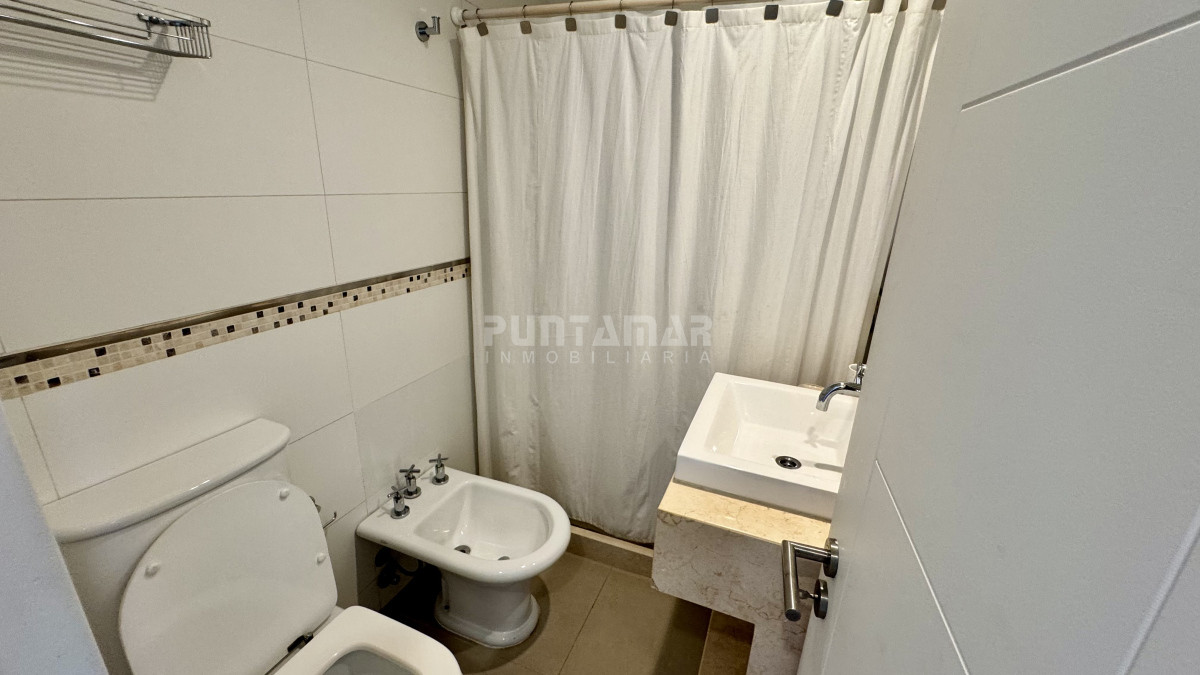 Apartamento ID.213447 - IMPONENTE APARTAMENTO A 50 METROS DEL MAR EN LA BARRA