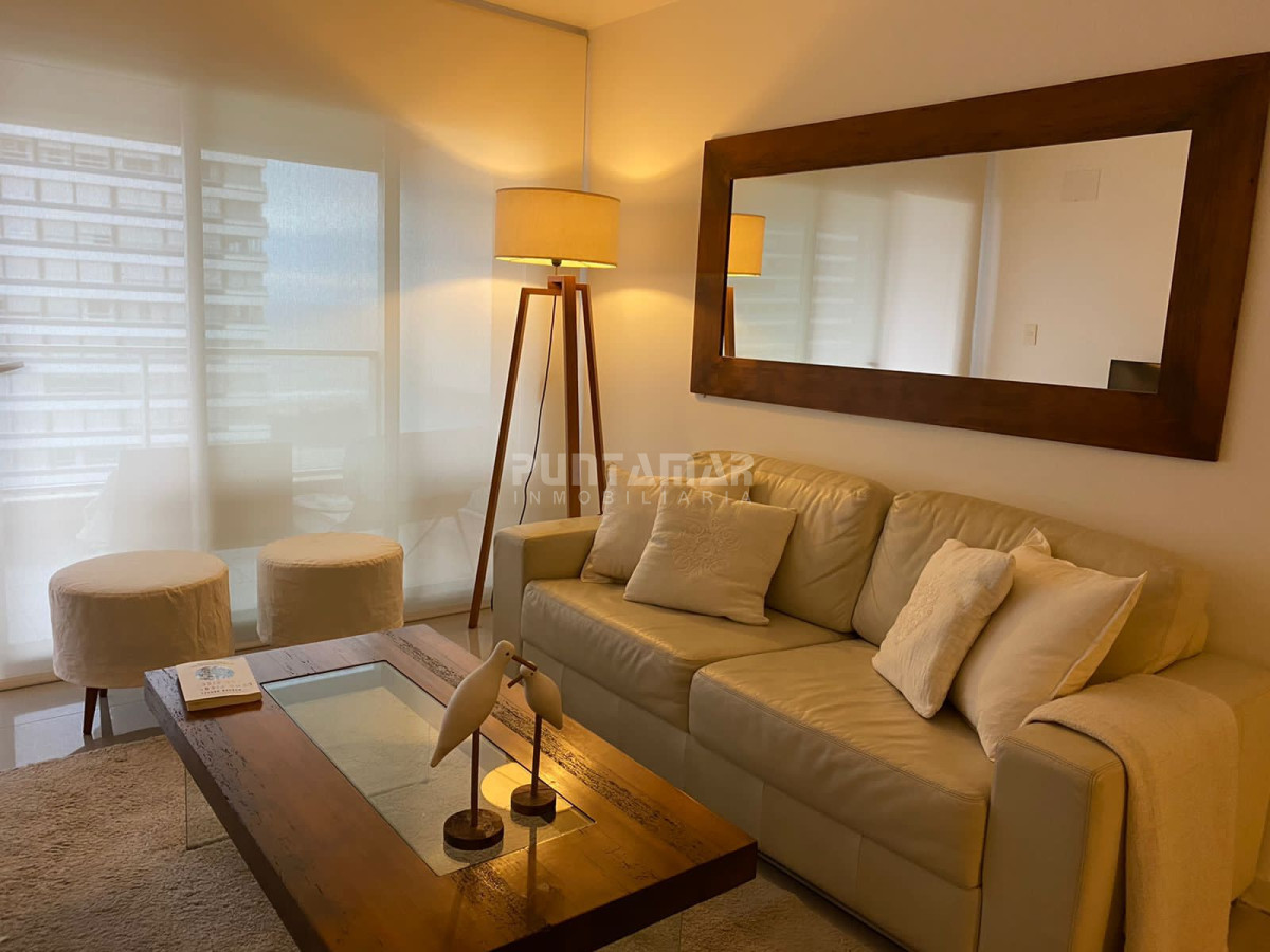 Apartamento ID.212761 - EXCLUSIVO APARTAMENTO DE 2 DORMITORIOS CON TERRAZA, PARRILLERO Y JACUZZI PROPIOS