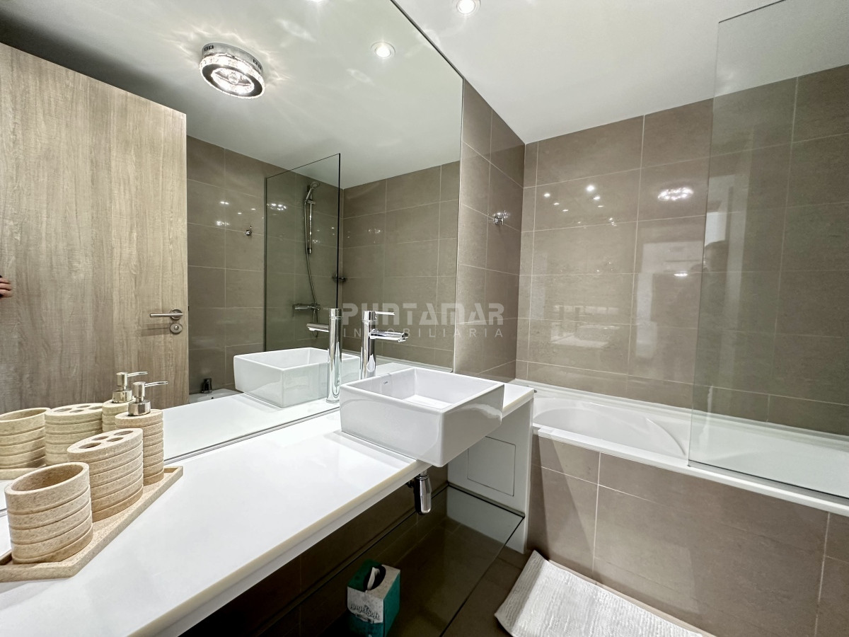 Apartamento ID.213316 - ALQUILER MODERNO APARTAMENTO TORRE ONIX 2 DORMITORIOS 