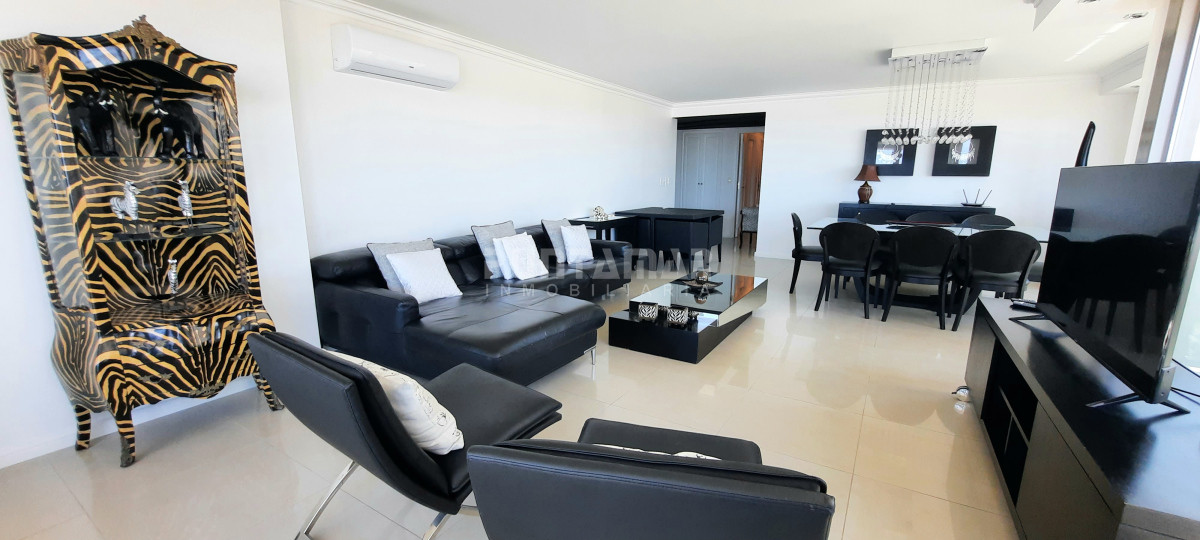 Apartamento ID.1357 - IMPORTANTE DEPARTAMENTO DE 3 DORMITORIOS EN SUITE EN EDIFICIO DE CATEGORIA