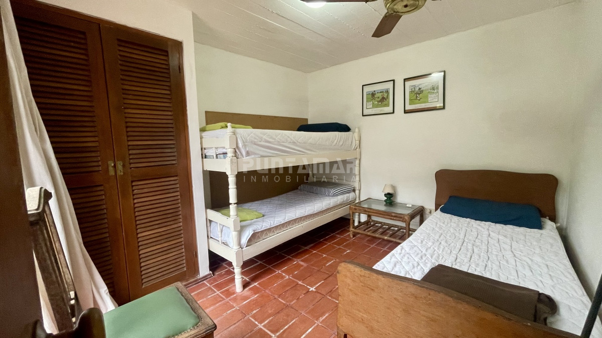 Apartamento ID.213325 - APARTAMENTO TRIPLEX 3 DORMITORIOS LA BARRA A METROS DE LA PLAYA