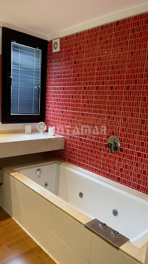 Apartamento ID.212885 -  APARTAMENTO FRENTE AL MAR CON TERRAZA Y PARRILLERO , ALQUILER DE  TEMPORADA 