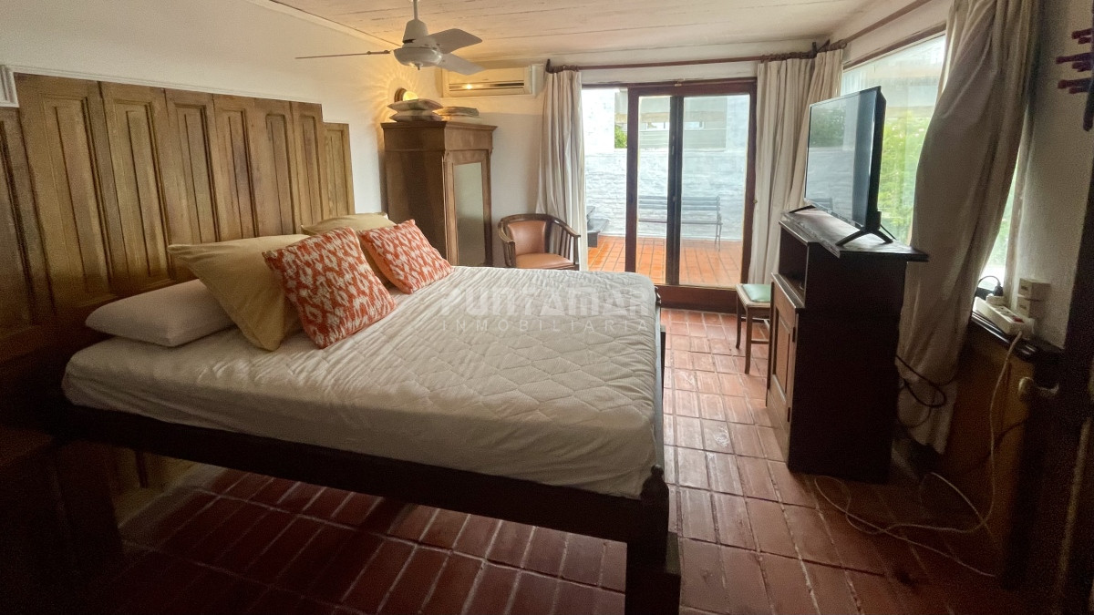 Apartamento ID.213325 - APARTAMENTO TRIPLEX 3 DORMITORIOS LA BARRA A METROS DE LA PLAYA