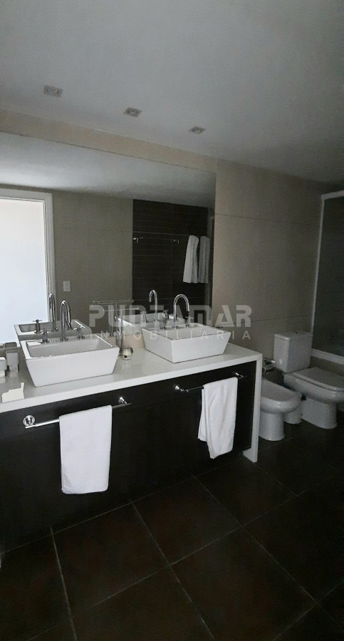 Apartamento ID.213467 - IMPORTANTE DEPARTAMENTO DE 3 DORMITORIOS EN SUITE 
