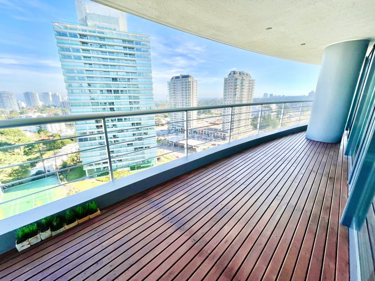 Apartamento ID.7021 - APARTAMENTO EN VENTA EN EDIFICIO TRESSESENTA , PISO ATO AL FRENTE