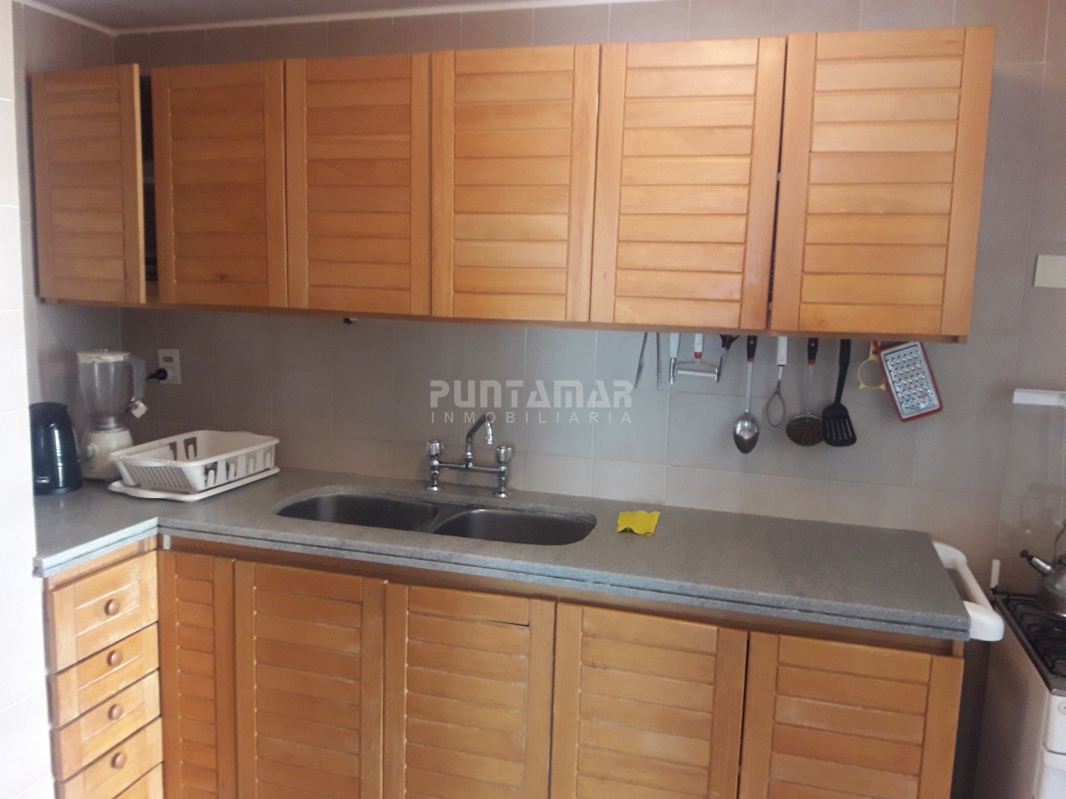 Apartamento ID.211935 - CONFORTABLE APARTAMENTO DE 2 DORMITORIOS UNO EN SUITE , TORRE CON SERVICIOS Y GARAGE