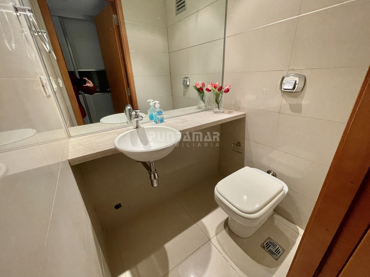 Apartamento ID.7021 - APARTAMENTO EN VENTA EN EDIFICIO TRESSESENTA , PISO ATO AL FRENTE