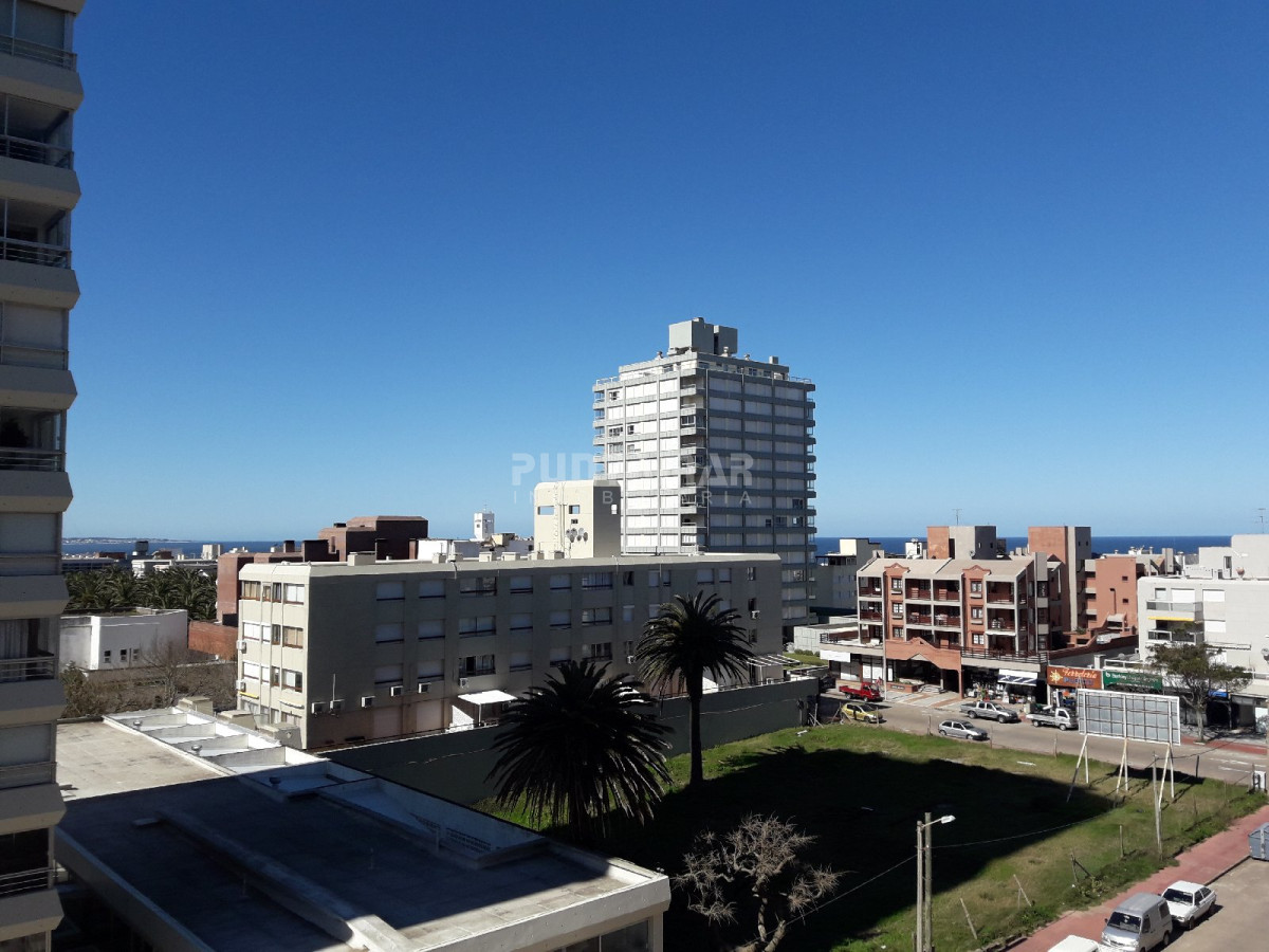 Apartamento ID.1271 - LINDO APARTAMENTO UBICADO EN PENINSULA, UN DORMITORIO, TERRAZA CON VISTA HACIA EL MAR Y MUY LUMINOSO.!!