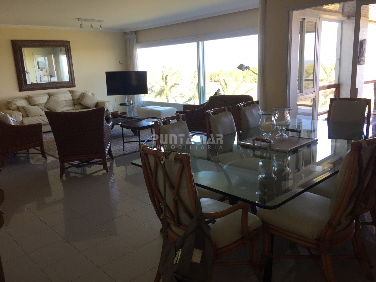 Apartamento ID.212236 - VENTA DE APARTAMENTO FRENTE AL MAR EN SAN RAFAEL  3 DORMITORIOS MAS DEPENDENCIA