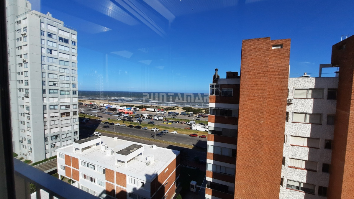 Apartamento ID.9067 - DEPARTAMENTO DE 2 DORMITORIOS CON VISTA AL MAR