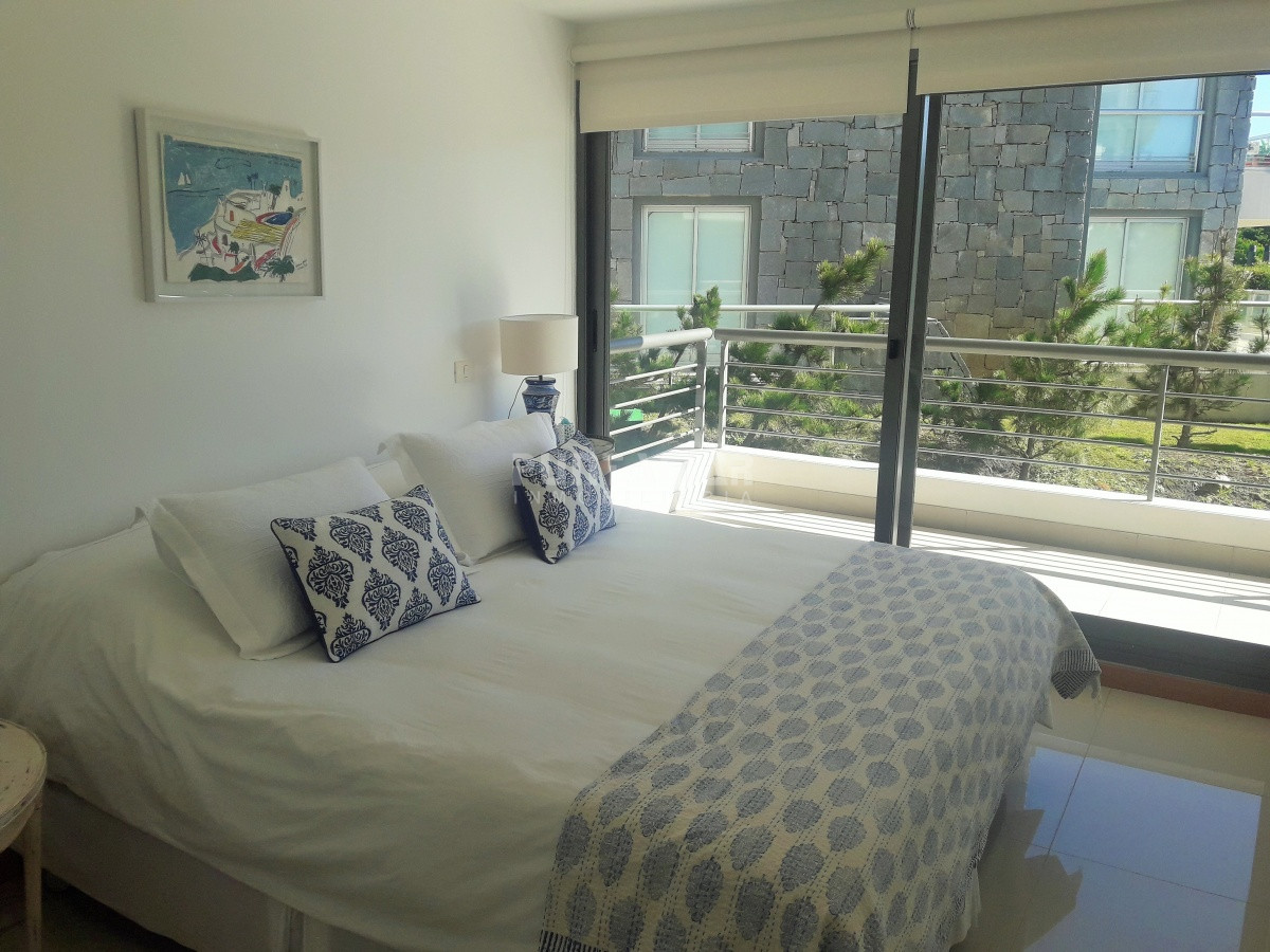 Apartamento ID.211814 - DIVINO APARTAMENTO FRENTE AL MAR , TRES SUITE CON SALIDA A TERRAZA PROPIA , AMPLIO LIVING COMEDOR, AMENITIS MUY COMPLETOS OFRECE EL EDIFICIO.