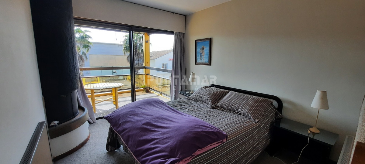 Apartamento ID.1274 - APARTAMENTO DE 3 DORMITORIOS EN LA PENÍNSULA CON BALCON AL FRENTE Y VISTA AL MAR