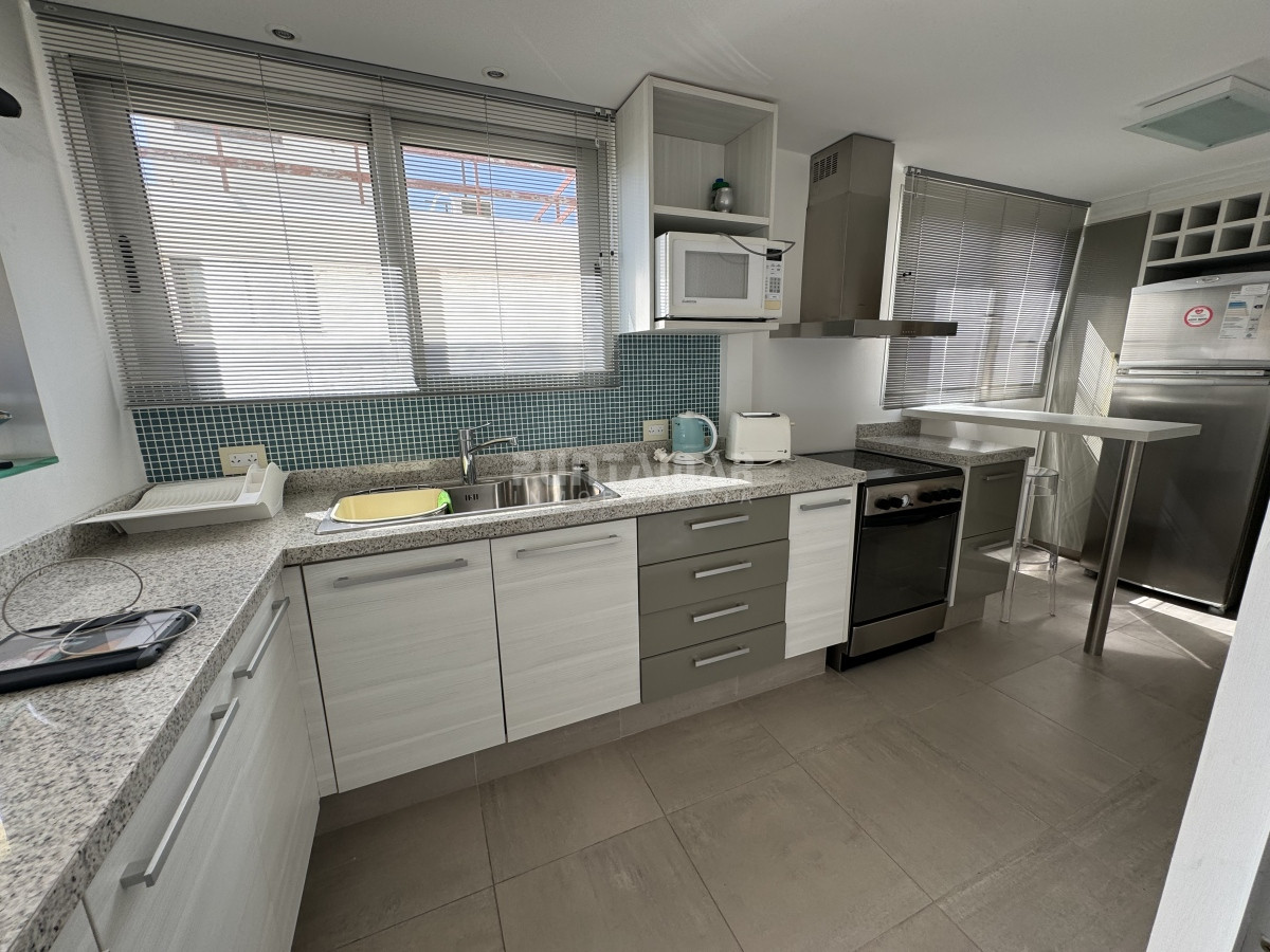 Apartamento ID.1351 - Reciclado en venta, vista al puerto