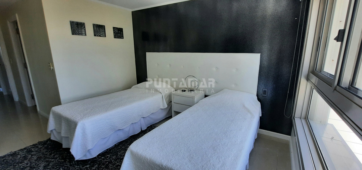 Apartamento ID.1339 - IMPORTANTE DEPARTAMENTO DE 3 DORMITORIOS EN SUITE 