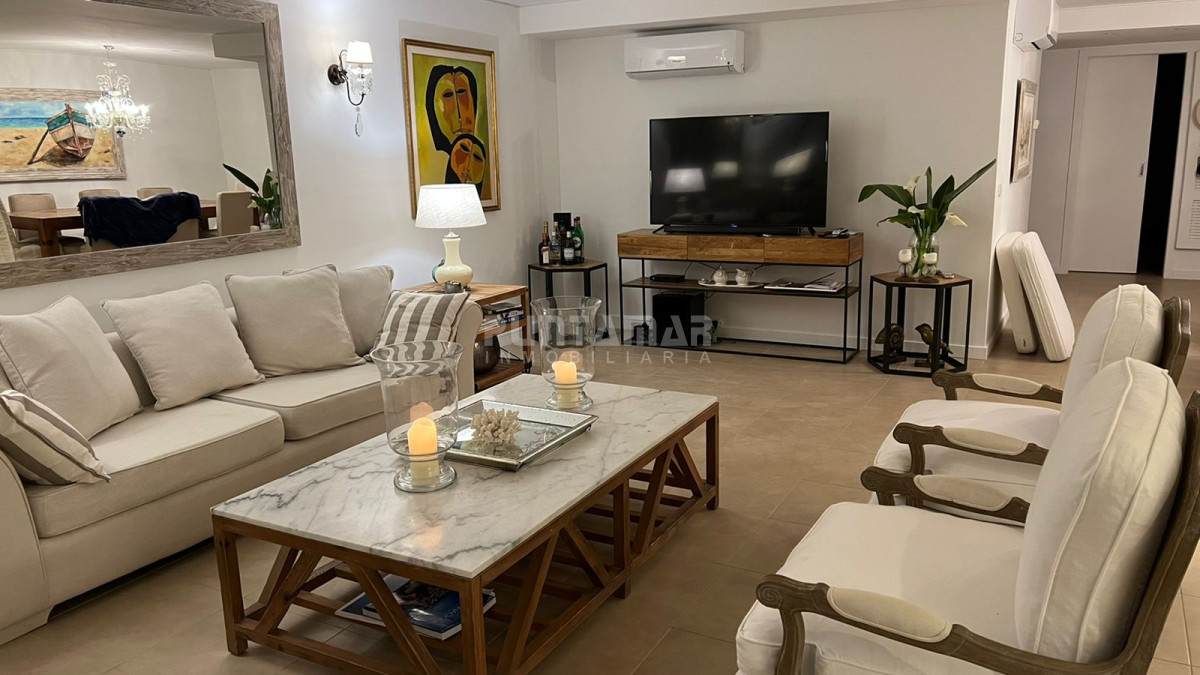 Apartamento ID.212885 -  APARTAMENTO FRENTE AL MAR CON TERRAZA Y PARRILLERO , ALQUILER DE  TEMPORADA 