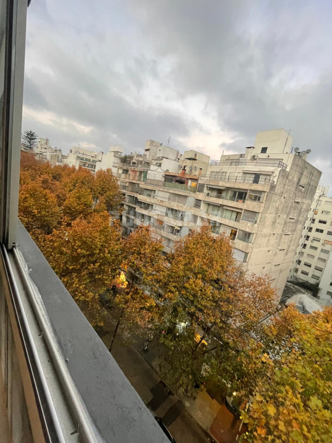 Apartamento ID.213675 - OPORTUNIDAD VENTA APARTAMENTO 2  DORMITORIOS EN POCITOS 100 METROS DE LA RAMBLA