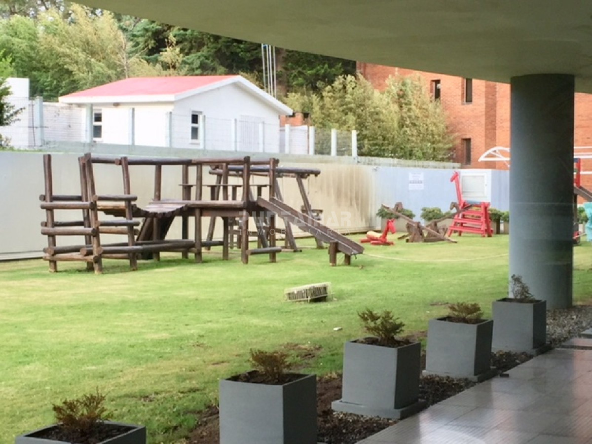Apartamento ID.7021 - APARTAMENTO EN VENTA EN EDIFICIO TRESSESENTA , PISO ATO AL FRENTE