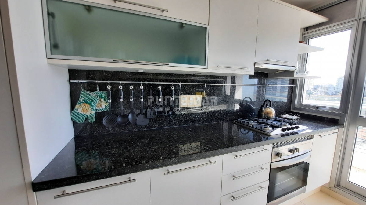 Apartamento ID.211769 - DEPARTAMENTO EN TORRE DE CATEGORIA CON VISTA A PLAYA MANSA