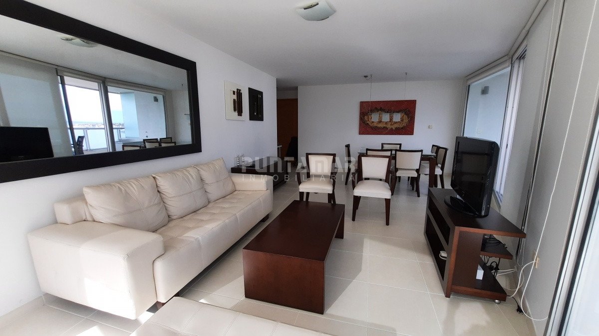 Apartamento ID.211769 - DEPARTAMENTO EN TORRE DE CATEGORIA CON VISTA A PLAYA MANSA