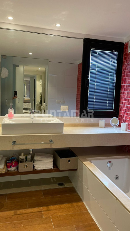 Apartamento ID.212885 -  APARTAMENTO FRENTE AL MAR CON TERRAZA Y PARRILLERO , ALQUILER DE  TEMPORADA 