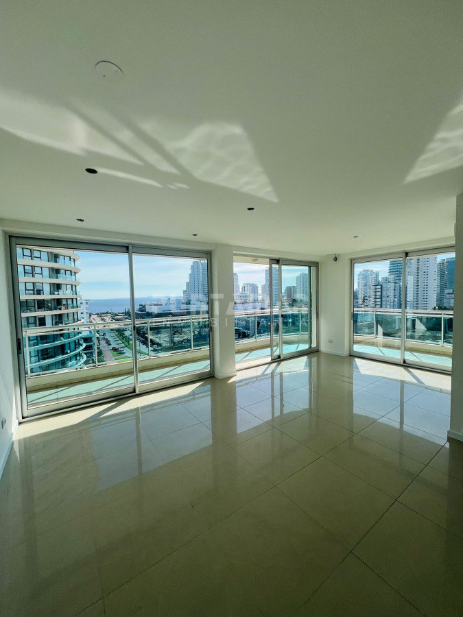 Apartamento ID.213731 - EXCLUSIVO PENTHOUSE DE 3 DORMITORIOS SOBRE AVENIDA CHIVERTA