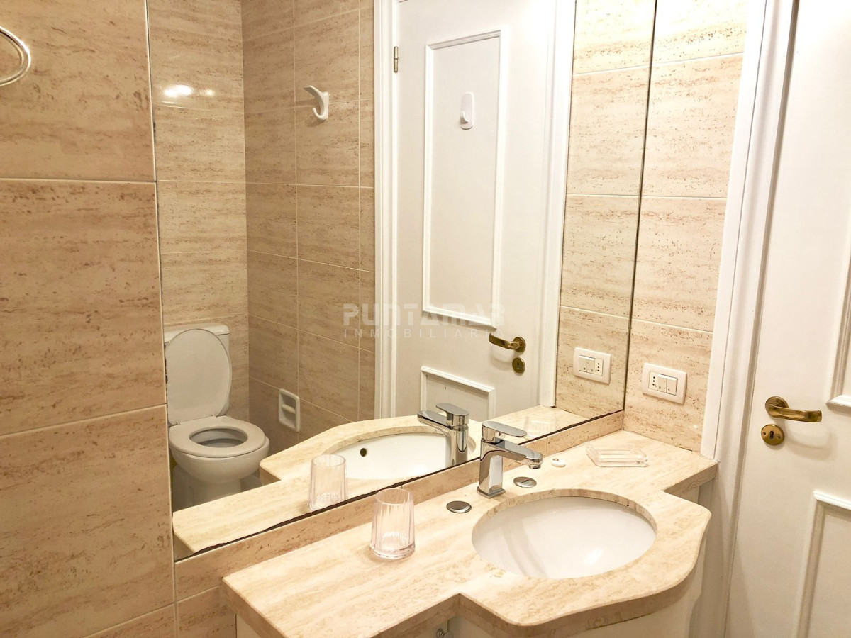 Apartamento ID.212564 - DEPARTAMENTO FRENTE A PLAYA BIKINI, EN EDIFICIO DE CATEGORIA