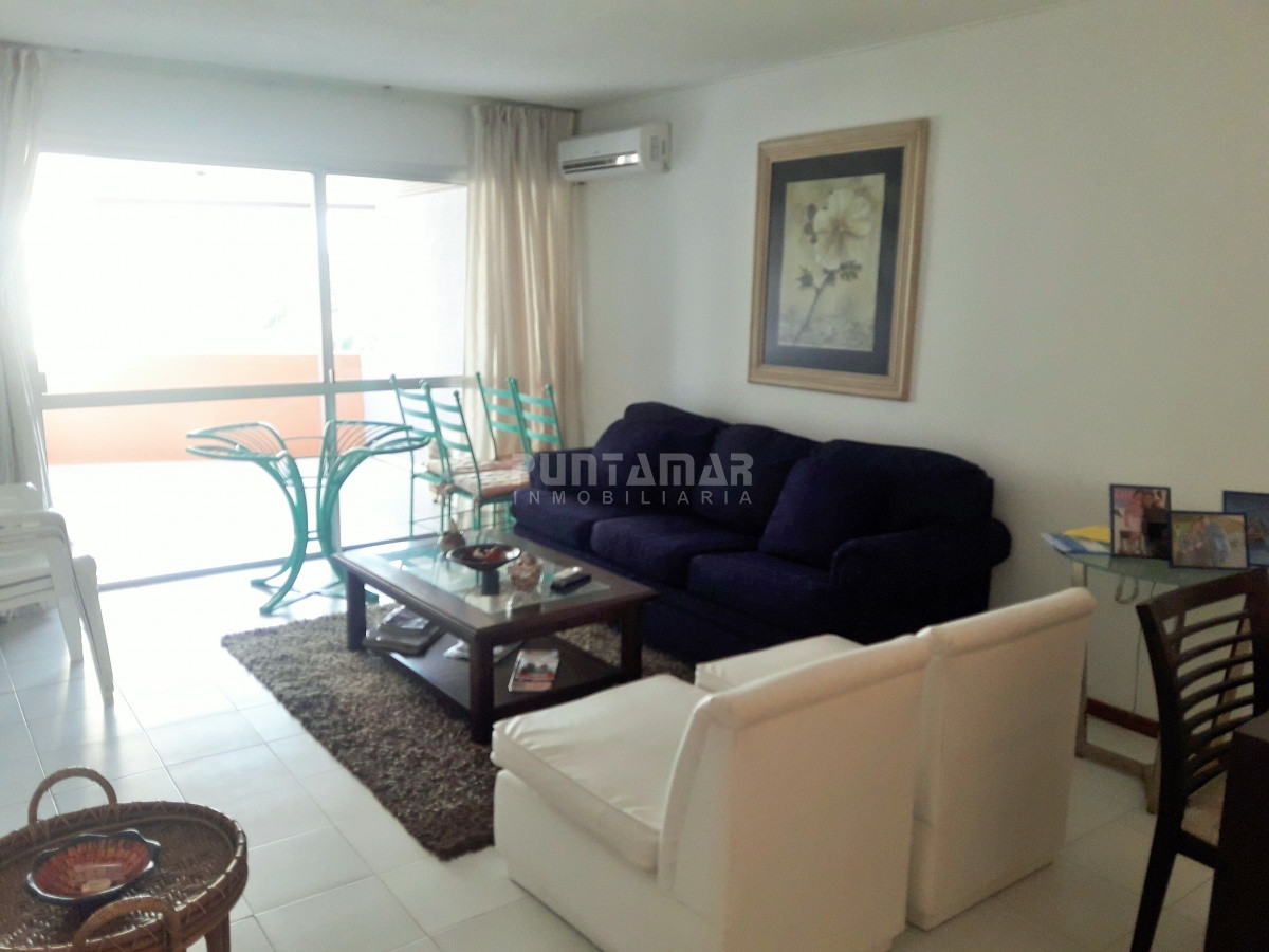 Apartamento ID.211857 - EDIFICIO CON AMENITIS A PASOS DE PLAYA BRAVA , DOS DORMITORIOS Y DEPENDENCIA DE SERVICIO.