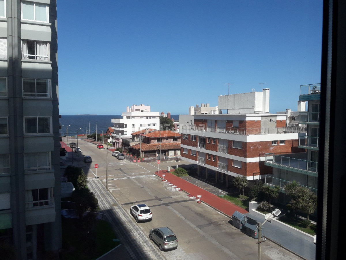 Apartamento ID.1254 - Edificio con servicio de mucamas ubicado en La Península a pasos del puerto