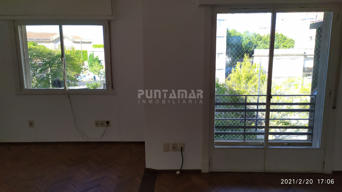 Apartamento ID.212850 - APARTAMENTO EN LA BLANQUEADA, MONTEVIDEO, IDEAL PARA INVERSION