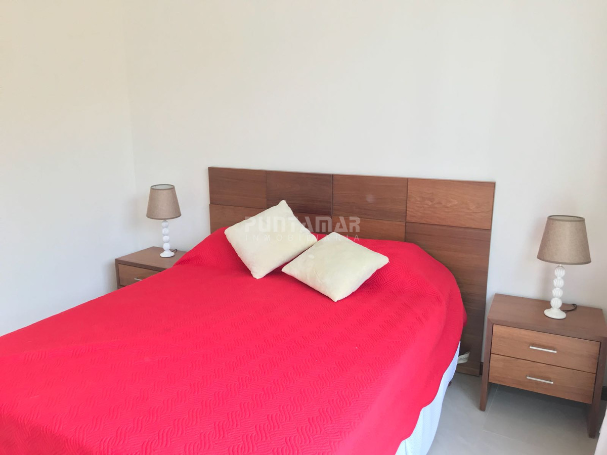 Apartamento ID.211840 - DIVINO APARTAMENTO UBICADO EN PLANTA BAJA CON TERRAZA AL PARQUE , PARRILLERO PROPIO Y  VISTA PANORAMICA HACIA LA PLAYA Y PUESTA DE SOL.